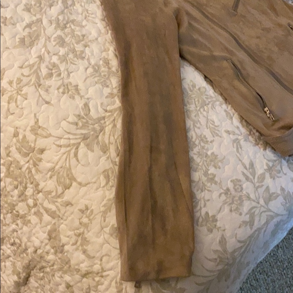 Jacket - Picture 2 of 5